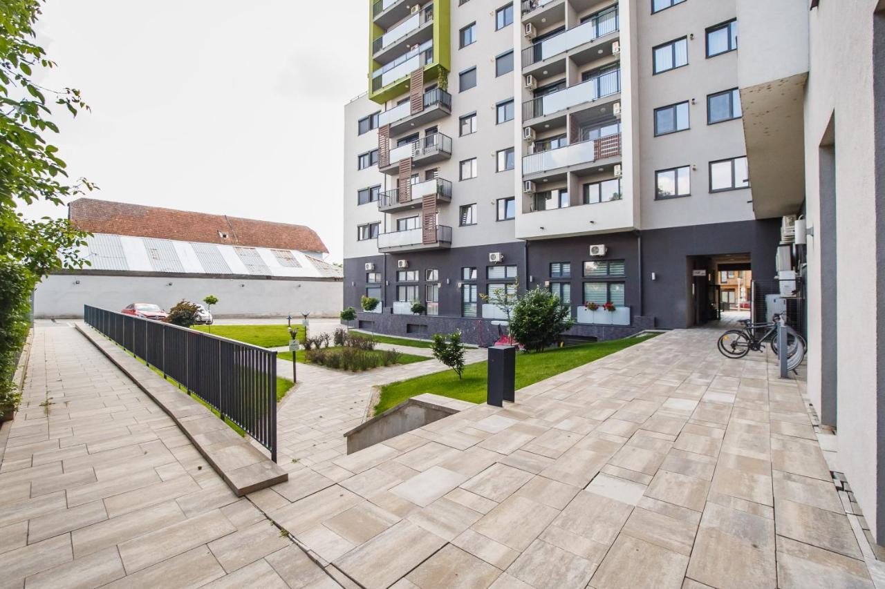 Elegant & Spacious - Central Apartment Oradea Eksteriør bilde