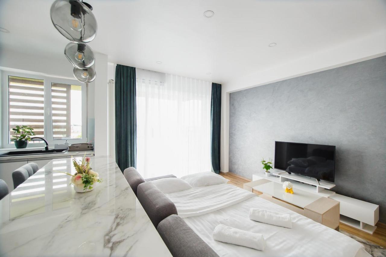 Elegant & Spacious - Central Apartment Oradea Eksteriør bilde