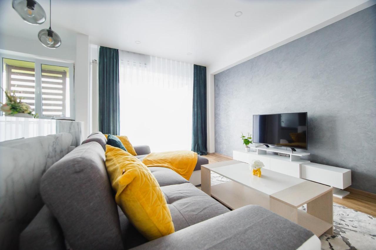 Elegant & Spacious - Central Apartment Oradea Eksteriør bilde